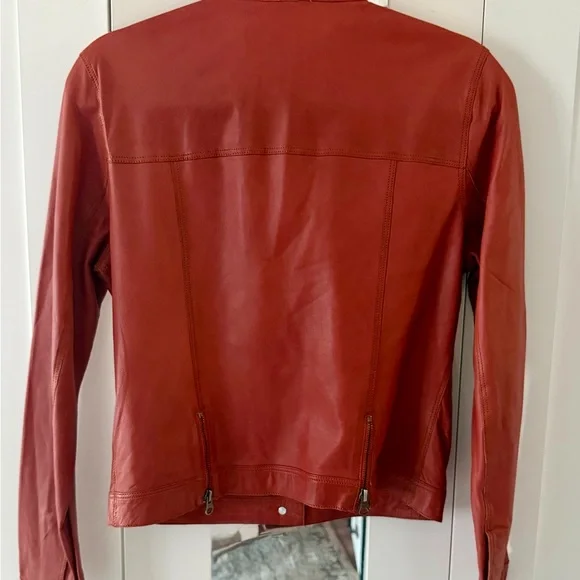 Jakett...etc. Washed Leather Button Front Jacket in Rust - Size Small - Picture 2 of 11
